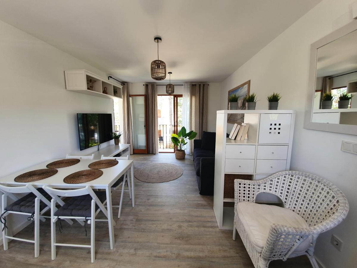 Lovely Apartment In Denia; El Patio Екстериор снимка